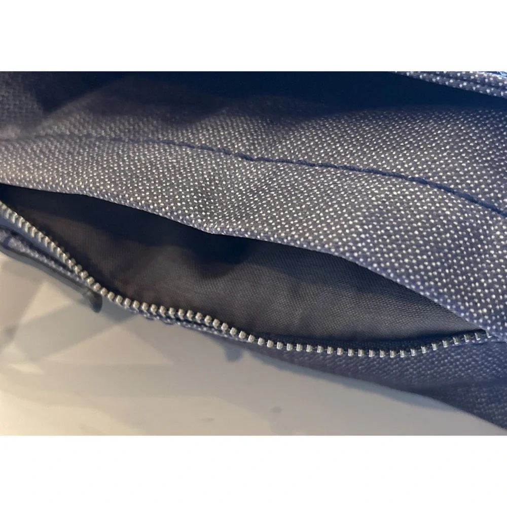 Skagen Eric Messenger Bag Heathered Navy Nylon‎ Leather Trim Large Zippers